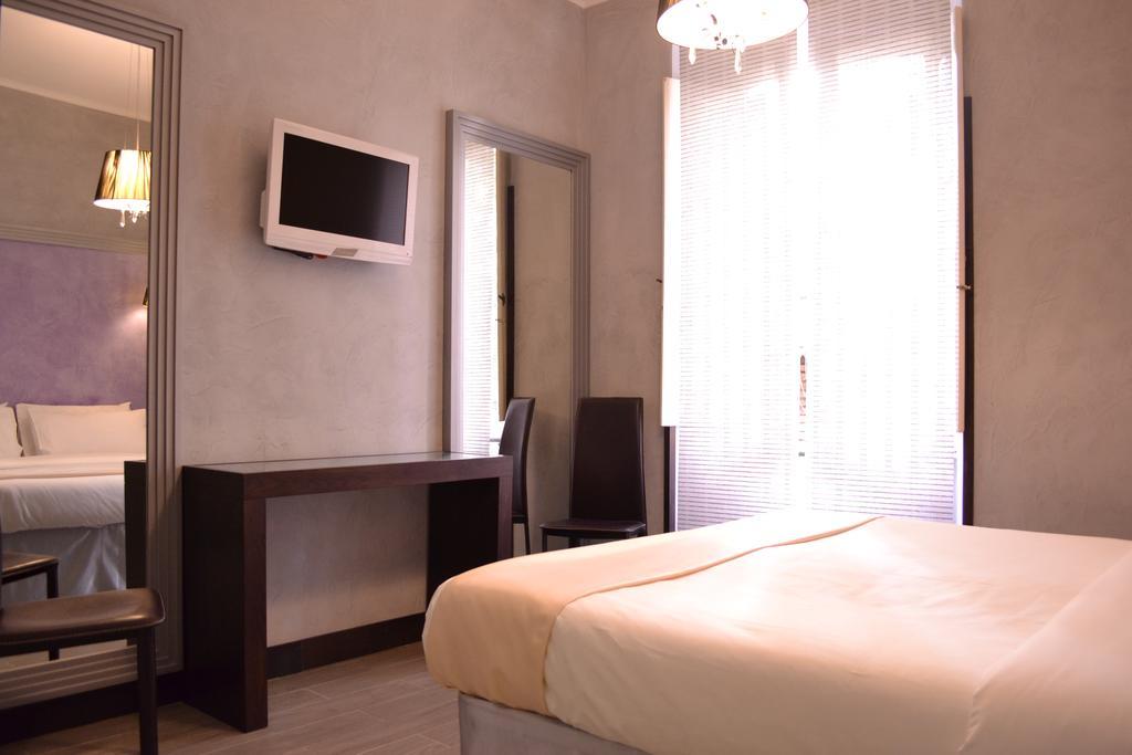 Отель Tiburtina House Рим Экстерьер фото